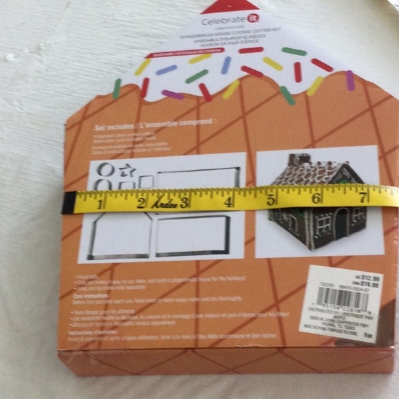 Gingerbread House Cookie Cutter Set - Picture 5 of 5